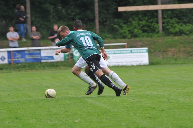 更是一位革 更是一位革